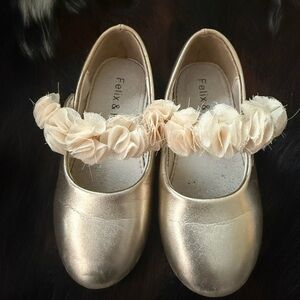 Gold girls dress shoes